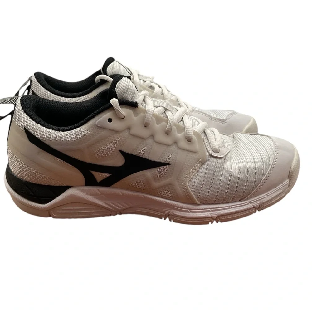 Dynamotion Women‎ White Athletic Shoes size 8